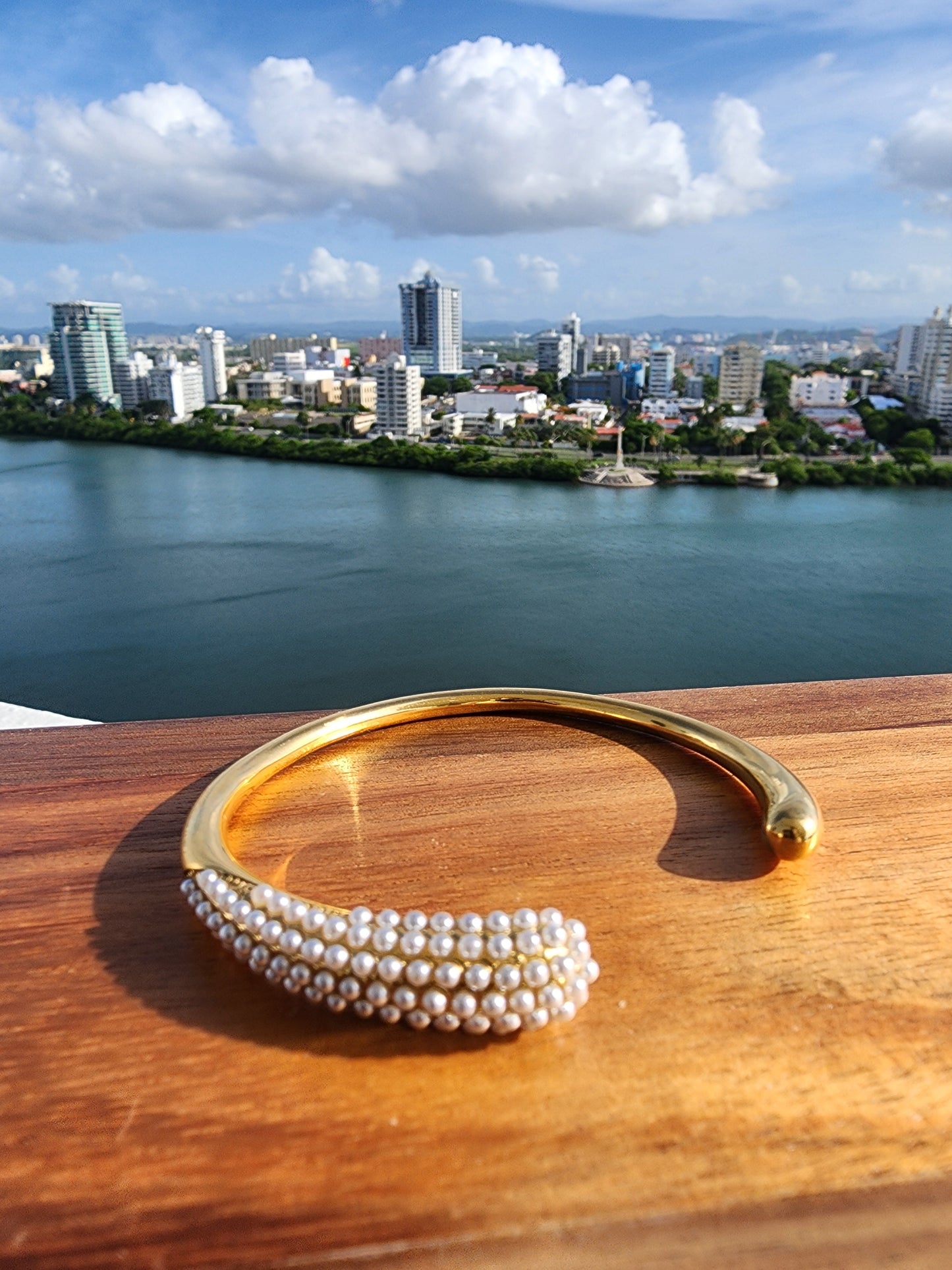 COQUETTE Bangle