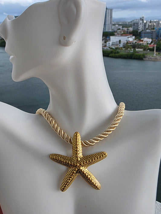 AGUA SALADA Necklace